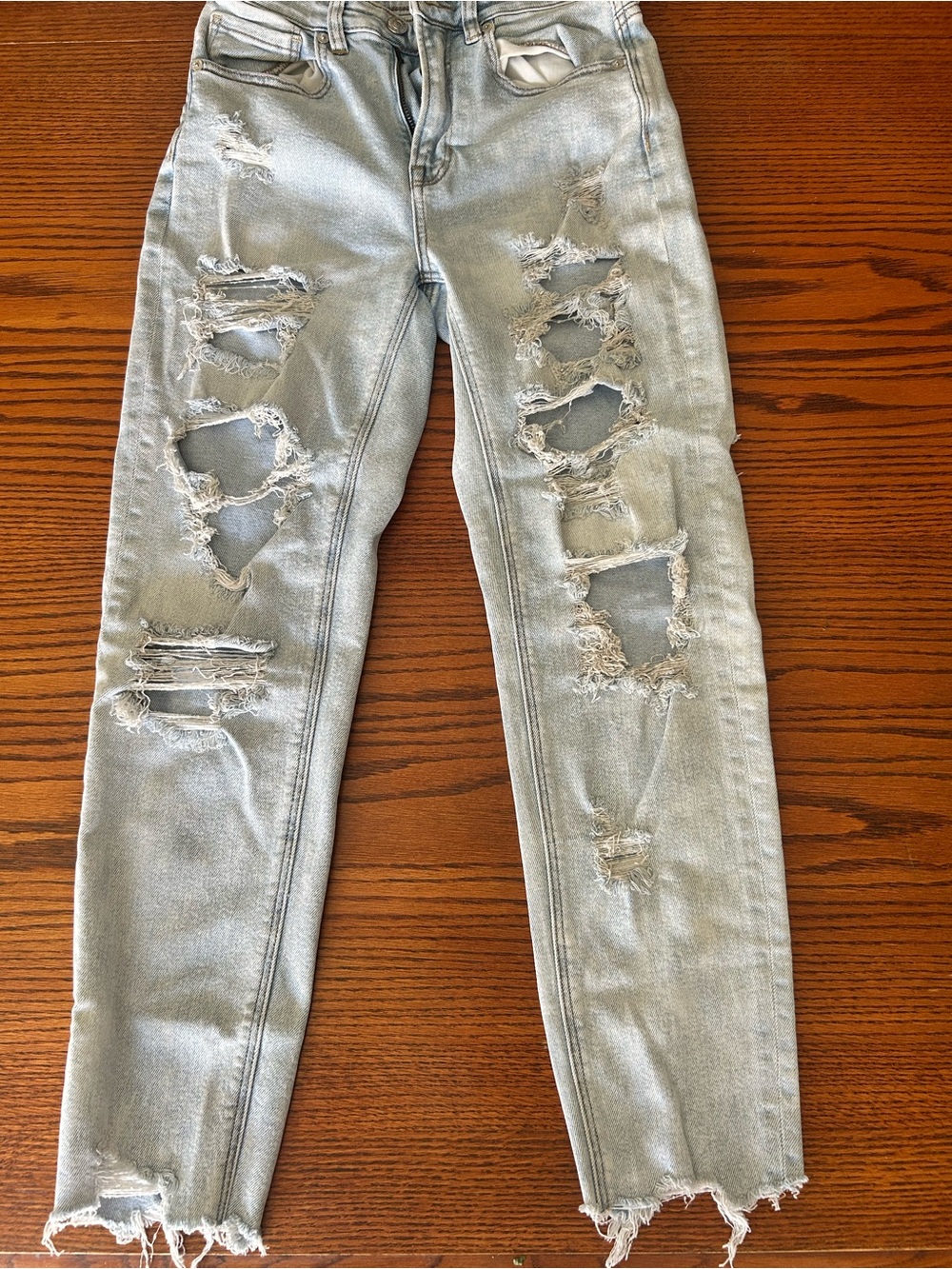 American Eagle Outfitters Light Blue Distressed Mom Jeans
